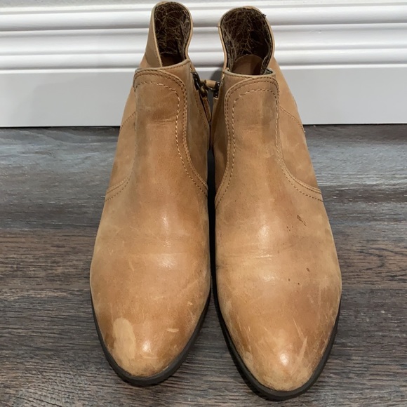 Ariat ‘Astor’ Ankle Bootie sz 7 - Picture 2 of 4